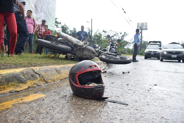 ACCIDENTES DE TRÁNSITO: Cuatro personas fallecidas el fin de semana ACCIDENTES DE TRÁNSITO: Cuatro personas fallecidas el fin de semana
