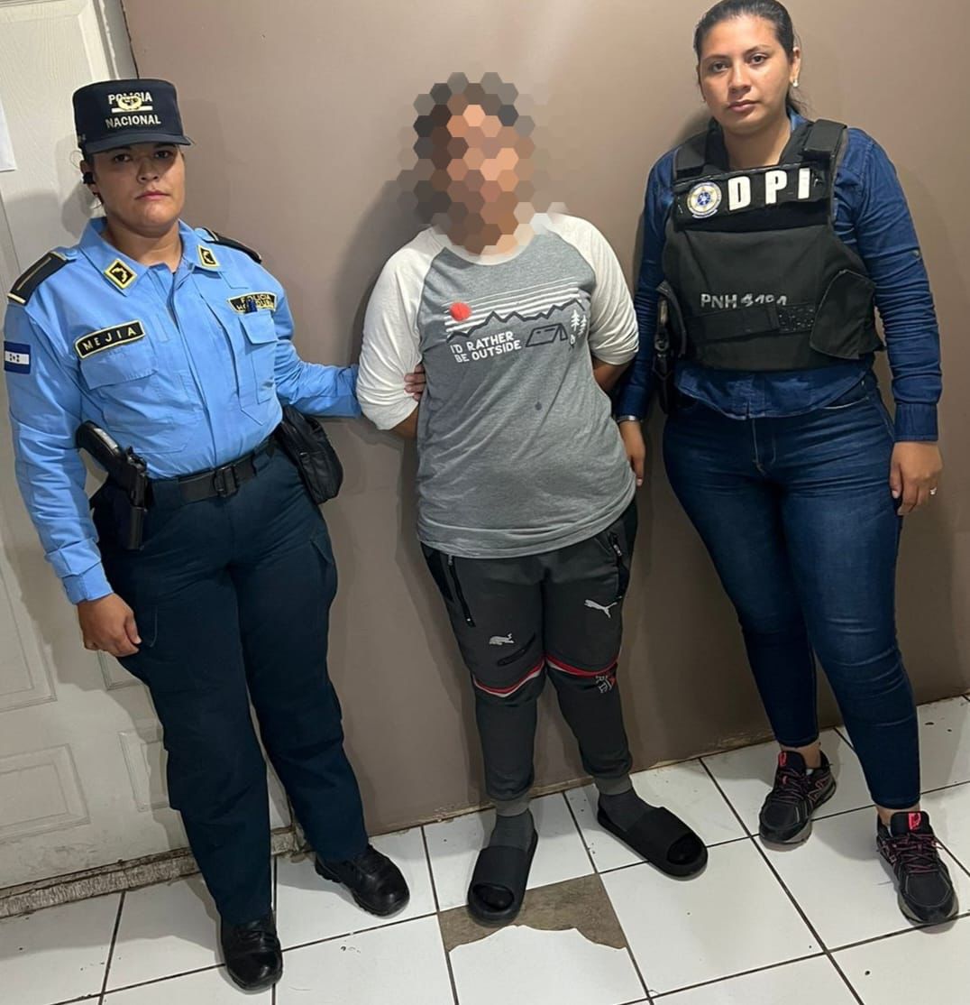 Una Mujer Es Capturada Por El Delito De Hurto En San Lorenzo