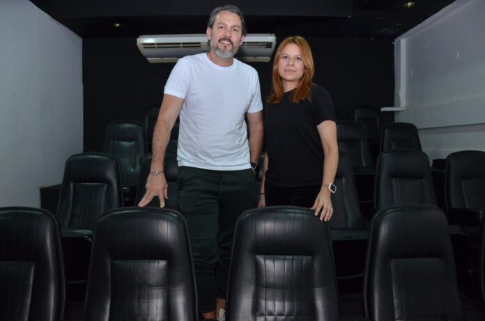 Javier Lagos, gerente y director de fotografía, y Miriam Alvarado,directora de Rock and Films School.