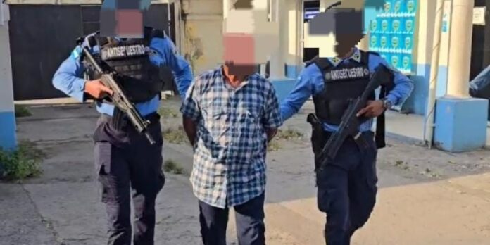 Detienen a hondureño por abusar de su hija