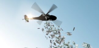 dinero desde un helicóptero
